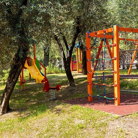 Camping Park Garda Limone sul Garda Exterior foto